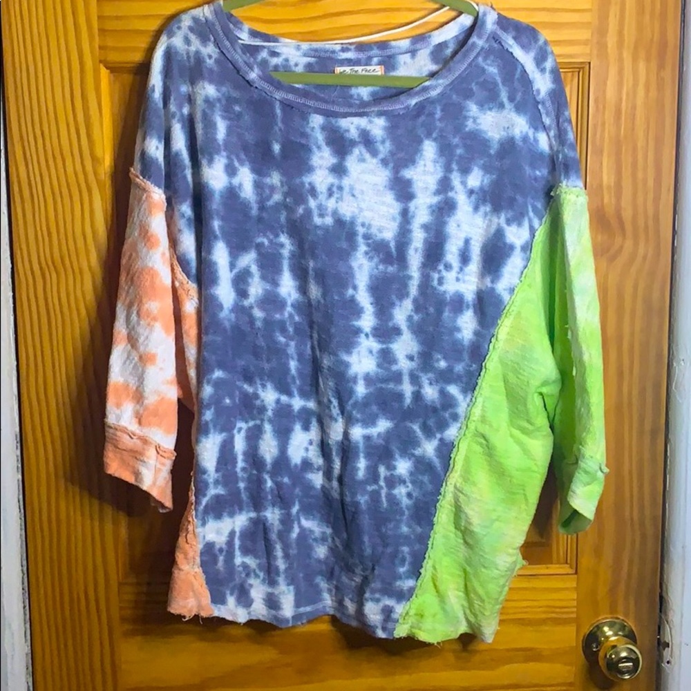 Tri-color Terry Sweatshirt in Size L